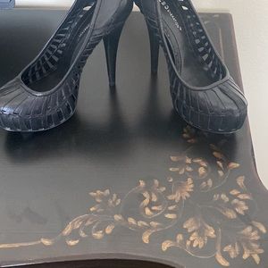 Size 7 BCBG heels..never worn